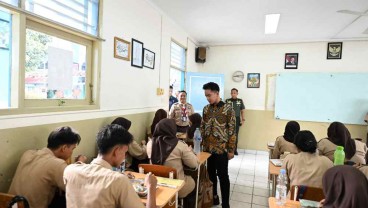 Anggaran MBG Ditambah, Sri Mulyani Cari-cari Pos untuk Efisiensi