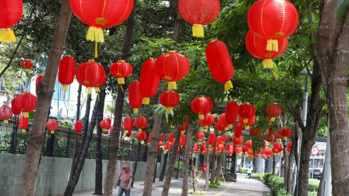 Ini Waktu Hoki Setor Angpao Menurut Ahli Feng Shui, Shio Kerbau Wajib Melek Malam!