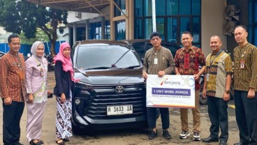 Bank Jateng Serahkan Bantuan Mobil Operasional RSUD Rehatta Jepara