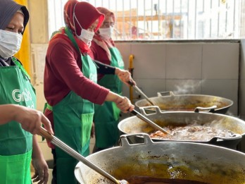 Kisah Restu Mande Sukses Kembangkan Masakan Padang dalam Kemasan