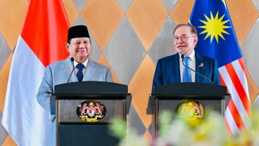Kelakar Anwar Ibrahim Soal Prabowo Dapat Gelar Lebih Tinggi