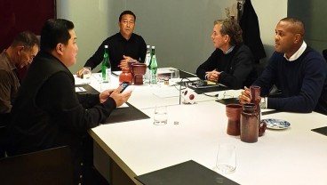 Erick Thohir Gelar Rapat dengan Tim Pelatih Timnas Indonesia di Belanda