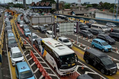 Jalan Tol Sedyatmo Banjir, Akses Ke Bandara Soetta Terganggu