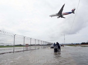 Banjir Rendam Kawasan Bandara Internasional Soekarno-Hatta