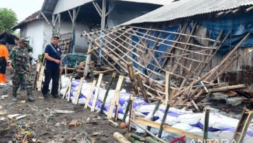 Gelombang Pasang Rusak Sejumlah Rumah di Situbondo