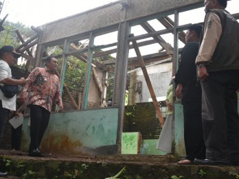 Sejumlah Rumah di Sumedang Rusak Akibat Hujan Deras