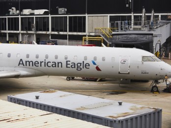 Tabrakan American Airlines vs Black Hawk: Black Box Ditemukan, Penebangan Dibatasi