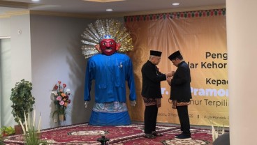 Pramono Anung Dapat Gelar Kehormatan Adat Betawi