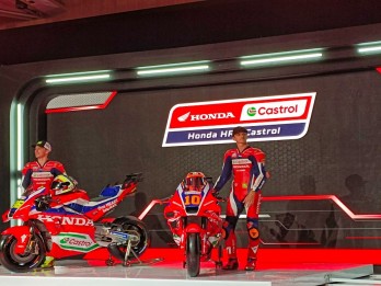 Honda Gandeng Castrol di MotoGP 2025, Ini Tampilan Baru Motor Balapnya!