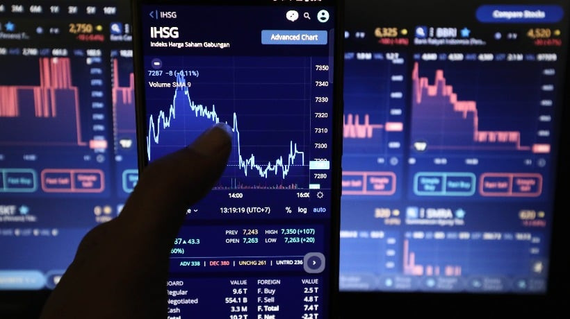 The Indonesia Stock Exchange has added three new issuers to the LQ45 index, with the changes set to take effect from February 2025 through 30 April 2025. BlackRock's recent moves in blue-chip stocks set to join the LQ45. Bisnis/Eusebio Chrysnamurti.
