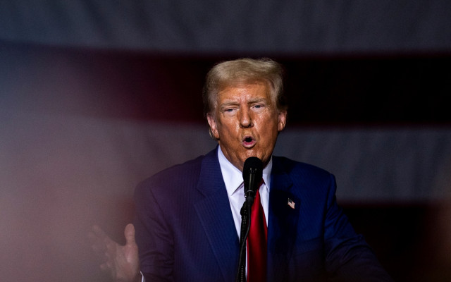 Impak Perang Dagang bagi RI usai Trump Kerek Tarif Impor dari China dkk