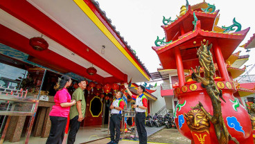 Nippon Paint Dukung Pengecatan Vihara Sobhita Tridharma Cisauk, Momen Tahun Baru Imlek Semakin Terasa Hangat dan Bermakna
