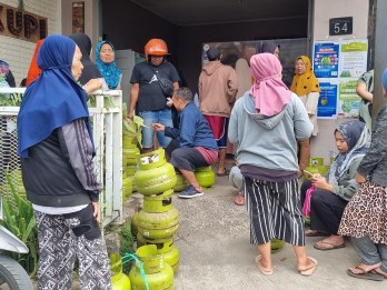 Imbas Aturan Baru, Warga Kota Bandung Pusing Cari LPG 3 Kg