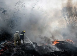 Kebakaran Tempat Pengolahan Limbah Karet di Banten