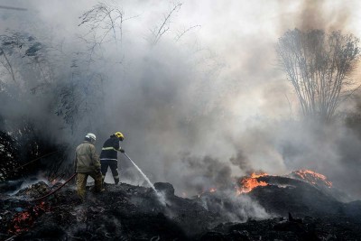 Kebakaran Tempat Pengolahan Limbah Karet di Banten