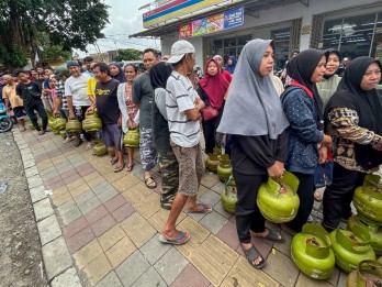 Kisruh Kebijakan Baru LPG 3 Kg: Warung Tak Boleh Jual, Stok Langka di Pangkalan