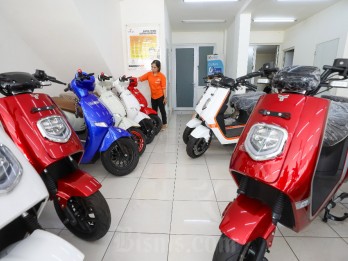 Masyarakat Tunda Beli Motor Listrik, Pengusaha Minta Subsidi Dipercepat