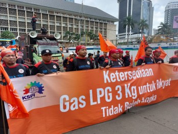 Buruh Geruduk Kantor ESDM Demo LPG 3 Kg, Tuntut Bahlil Dipecat