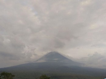 Cuaca Ekstrem, Pendakian Gunung Semeru Kembali Ditutup