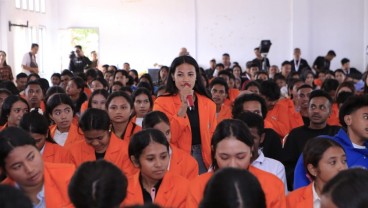 ISAT - Komdigi Tingkatkan Keterampilan Digital Gen Z, Bekal Hadapi Tantangan Global