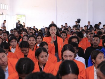 ISAT - Komdigi Tingkatkan Keterampilan Digital Gen Z, Bekal Hadapi Tantangan Global