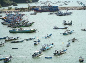 Nelayan di Jawa Timur Memilih Tidak Melaut Akibat Cuaca Buruk