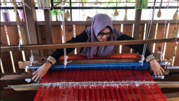 Mutiara Songket dari Aceh, Alat Tenun Tunggal ke Omzet Ratusan Juta dengan Digital