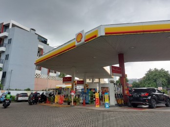 Shell Kembali Jual BBM, Kendaraan Mulai Antre