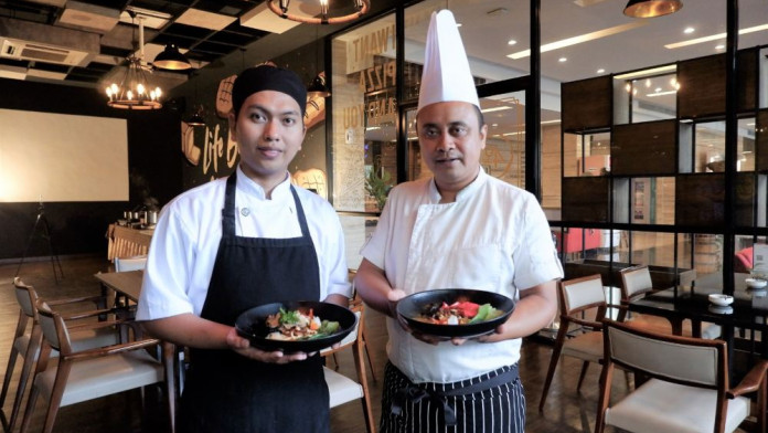 Aston Inn Pandanaran Semarang Hadirkan Lamian dan Dimsum