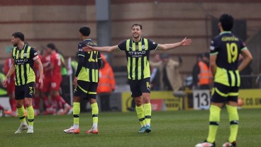 Debut di Manchester City, Nico Gonzalez Langsung Cedera