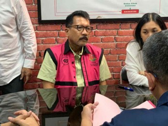 Makelar Kasus di MA, Zarof Ricar Didakwa Terima Gratifikasi Rp915 Miliar dan Emas 51 Kg