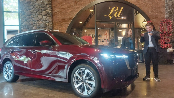 Mobil Segmen Premium, Mazda CX-80 Dibanderol Rp1,2 Miliar di Surabaya