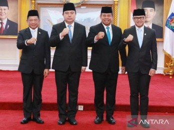 Mendagri Tito Lantik Dua Jenderal Polisi Jadi Sekjen dan Irjen