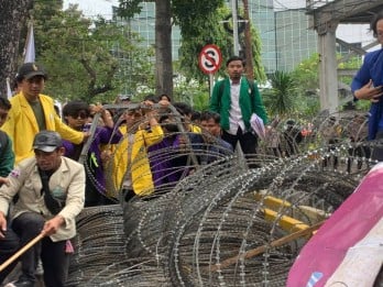 BEM SI Gelar Demo ‘Indonesia Gelap’, Desak Adili Jokowi dan Evaluasi Kabinet Merah Putih