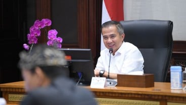 Sempat Panas Gara-Gara Upah, Bey Machmudin Guyub Bareng Serikat Buruh