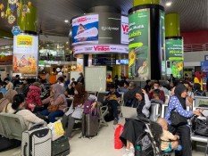 Ada Demo, 25 Perjalanan Kereta Berhenti Luar Biasa di Stasiun Jatinegara