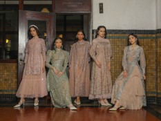 Desainer Barli Asmara Rilis Koleksi Idulfitri 2025 “Whispers of Grace”
