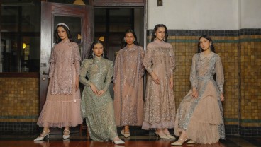 Desainer Barli Asmara Rilis Koleksi Idulfitri 2025 “Whispers of Grace”