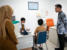 Wapres Gibran Tinjau Pelaksanaan Program Cek Kesehatan Gratis di Puskesmas Kramat Jati