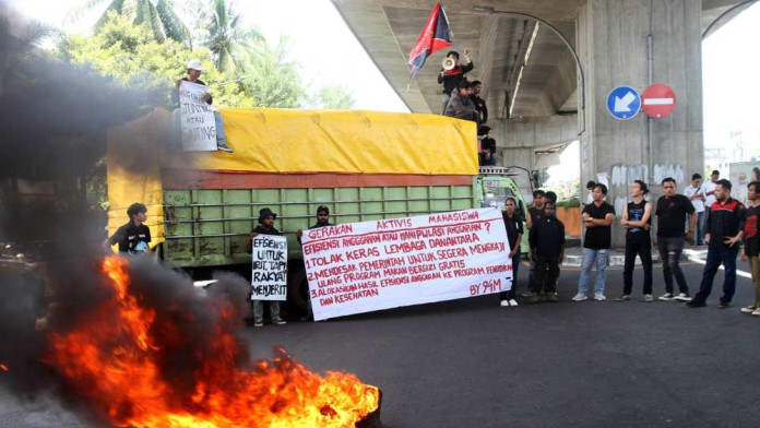 Mahasiswa Demo di Makassar, Tuntut Kaji Ulang MBG Hingga Tolak Danantara