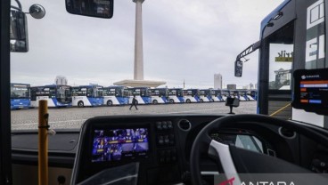 Transjakarta Sediakan 30 Bus Listrik Shuttle Kepala Daerah dari Monas ke Istana