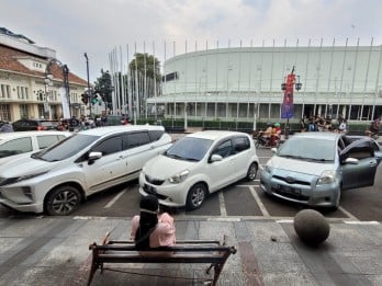 Usai Dilantik, Wali Kota Pekanbaru Teken Perwako Penurunan Tarif Parkir