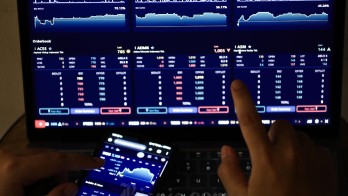 IHSG Berpeluang Rebound ke 6.900, Cek Rekomendasi Saham ISAT, INCO & ENRG