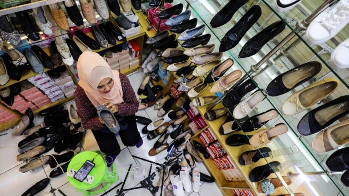 Historia Bisnis: Momen Uni Eropa Tuding Indonesia ‘Dumping’ Sepatu