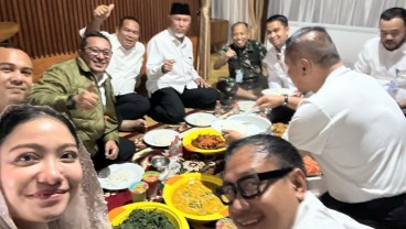 Gubernur Mahyeldi Traktir Kepala Daerah Makan Masakan Padang saat Retret di Magelang