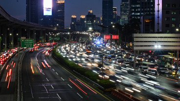 Polisi Izinkan Pengendara Gunakan Bahu Jalan Tol