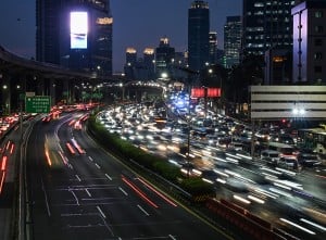 Polisi Izinkan Pengendara Gunakan Bahu Jalan Tol