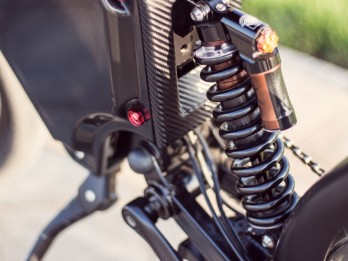 Simak! Ini Dampak Buruk Jika Jarang Ganti Oli Shock Motor