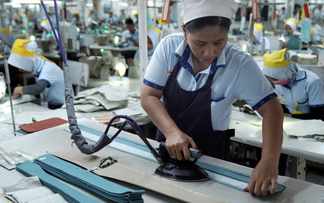 Industri Tekstil Terjepit: Impor Murah dan Penurunan Utilisasi Jadi Ancaman