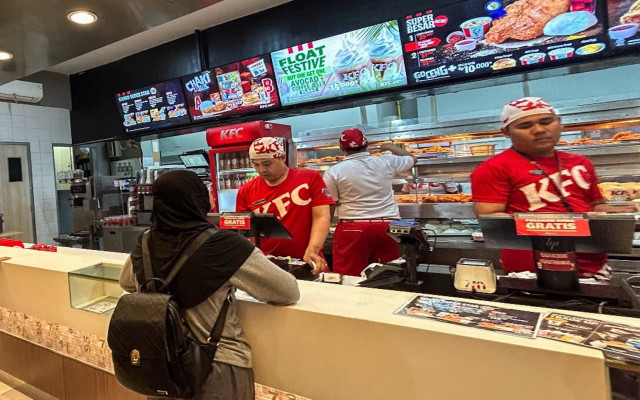 Kinerja KFC Indonesia (FAST) di Tengah Demonstrasi Gaji dan PHK Karyawan